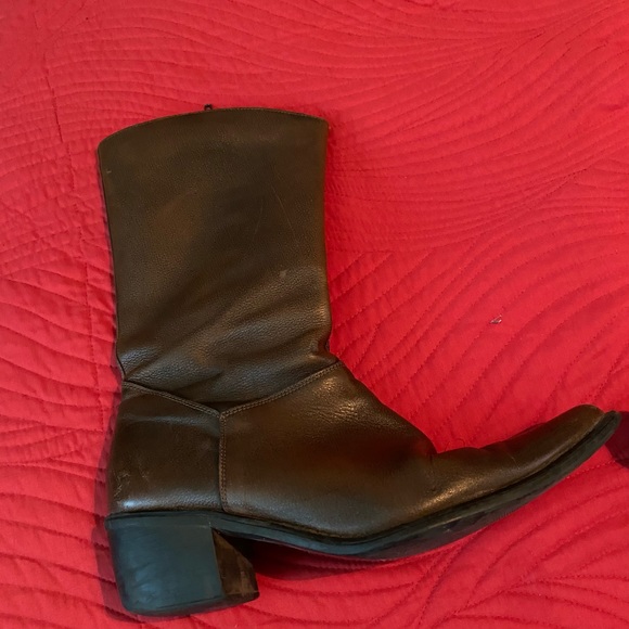 Brown 2 inch Heel Cowboy Boot. - Picture 3 of 5